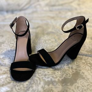 Women’s size 6 heel